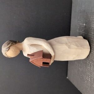 Willow Tree Mi Casa Girl Holding A Birdhouse Figurine Demaco 2004.